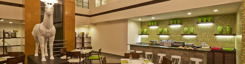 K10 Hotel Vadodara Extérieur photo