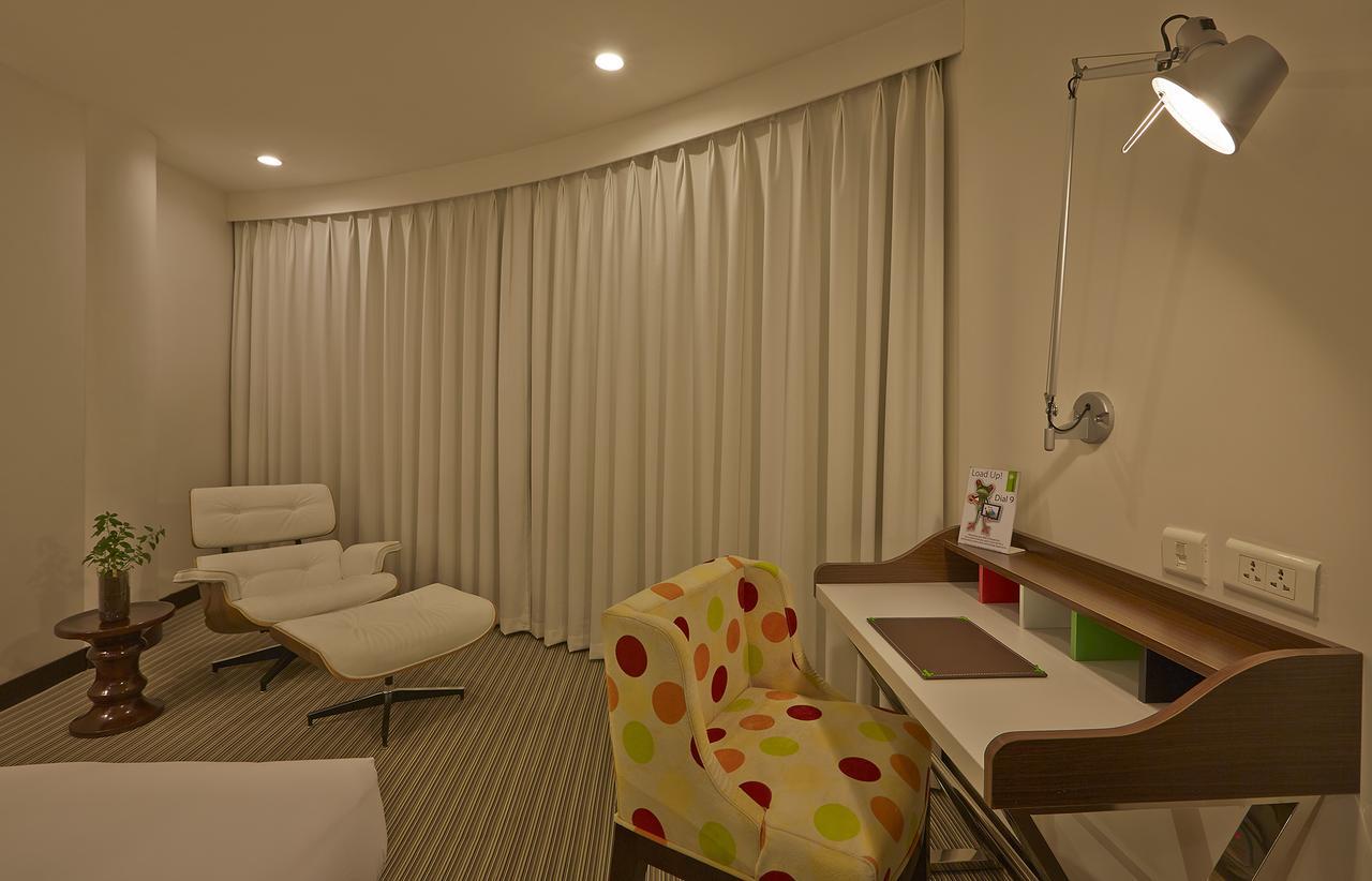 K10 Hotel Vadodara Extérieur photo